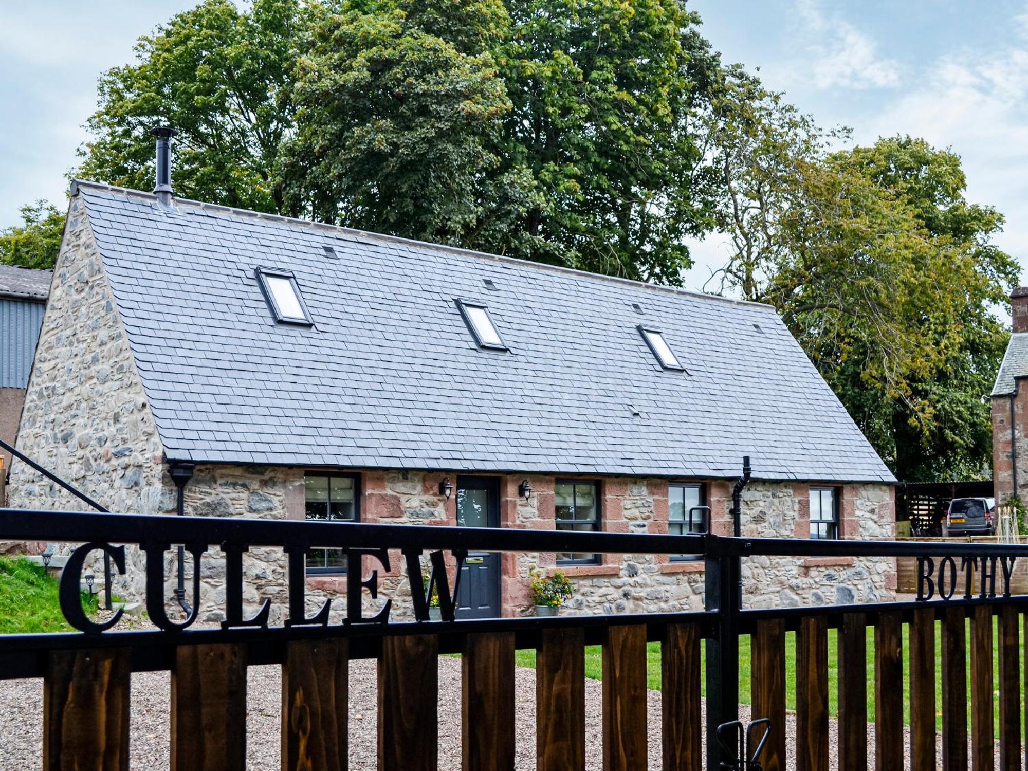 Cullew Bothy Villa Pearsie Exterior photo